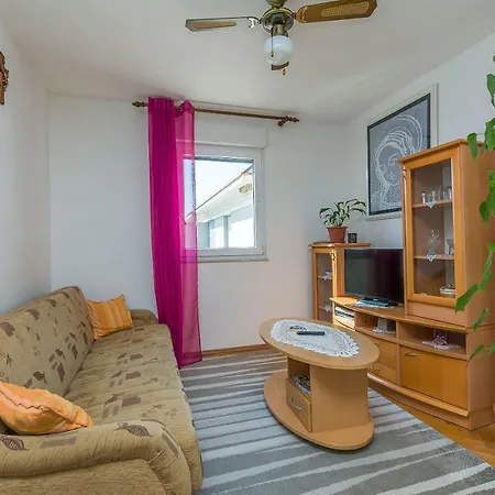 Marinko Apartment Omiš