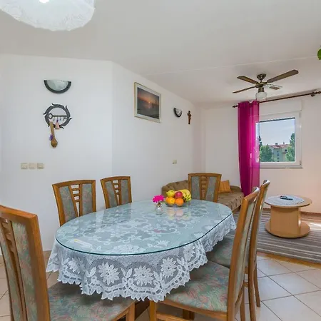 Apartment Marinko Omiš