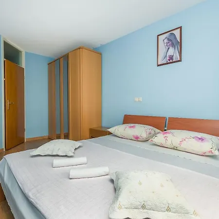 Apartment Marinko